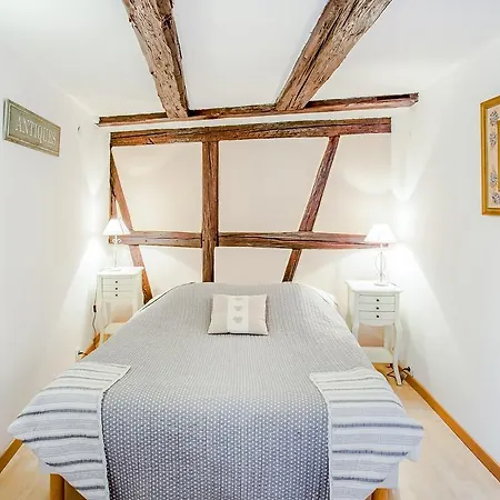 La Maison Des Remparts בית נופש *